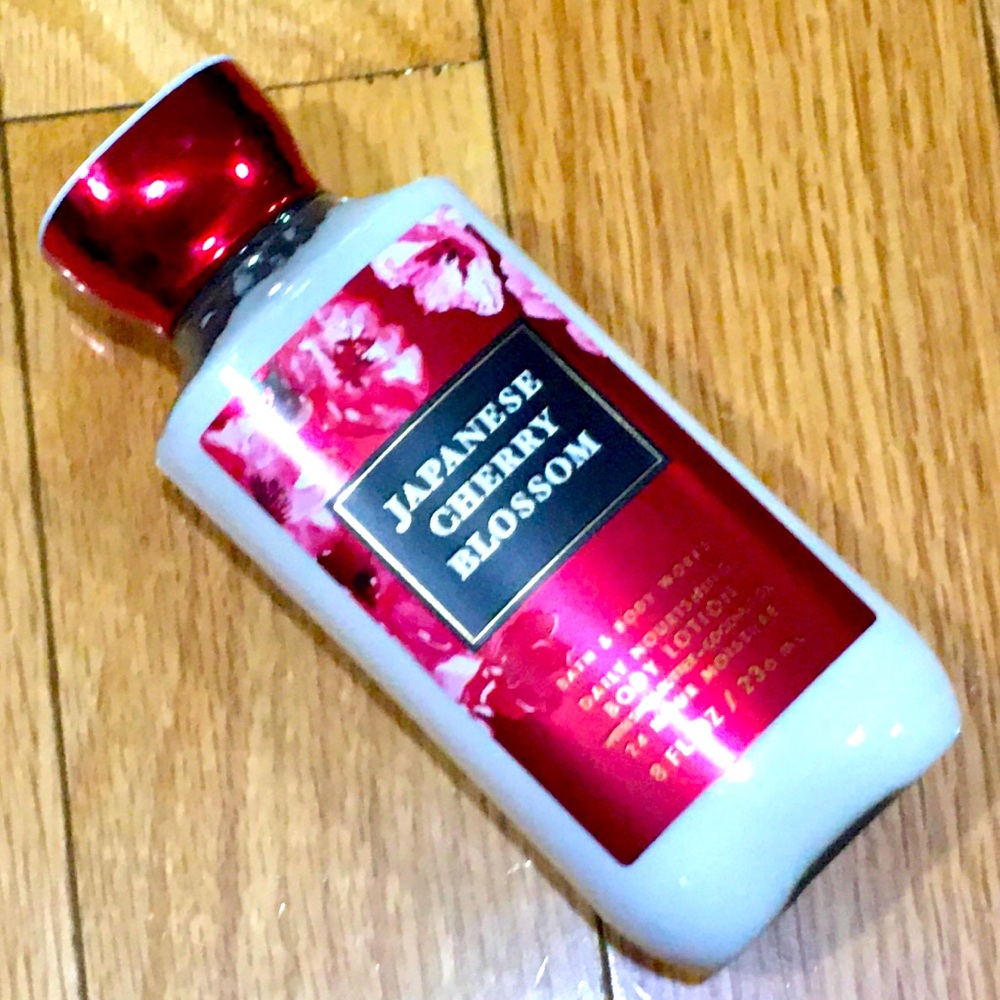 NWT Bath & Body Works Japanese Cherry Blossom Daily Nourishing Body Lotion